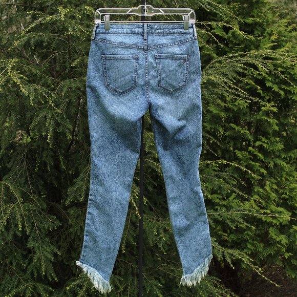 William Rast NWT Diagonal Fray-Hem Skinny Jeans - Picture 3 of 5